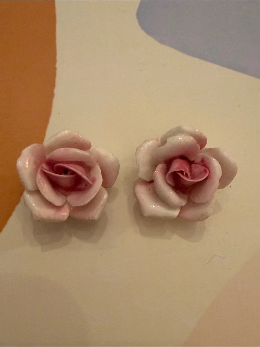 1950s/60s Vintage Porcelain Pink Rose clip on Earrings - Made in England